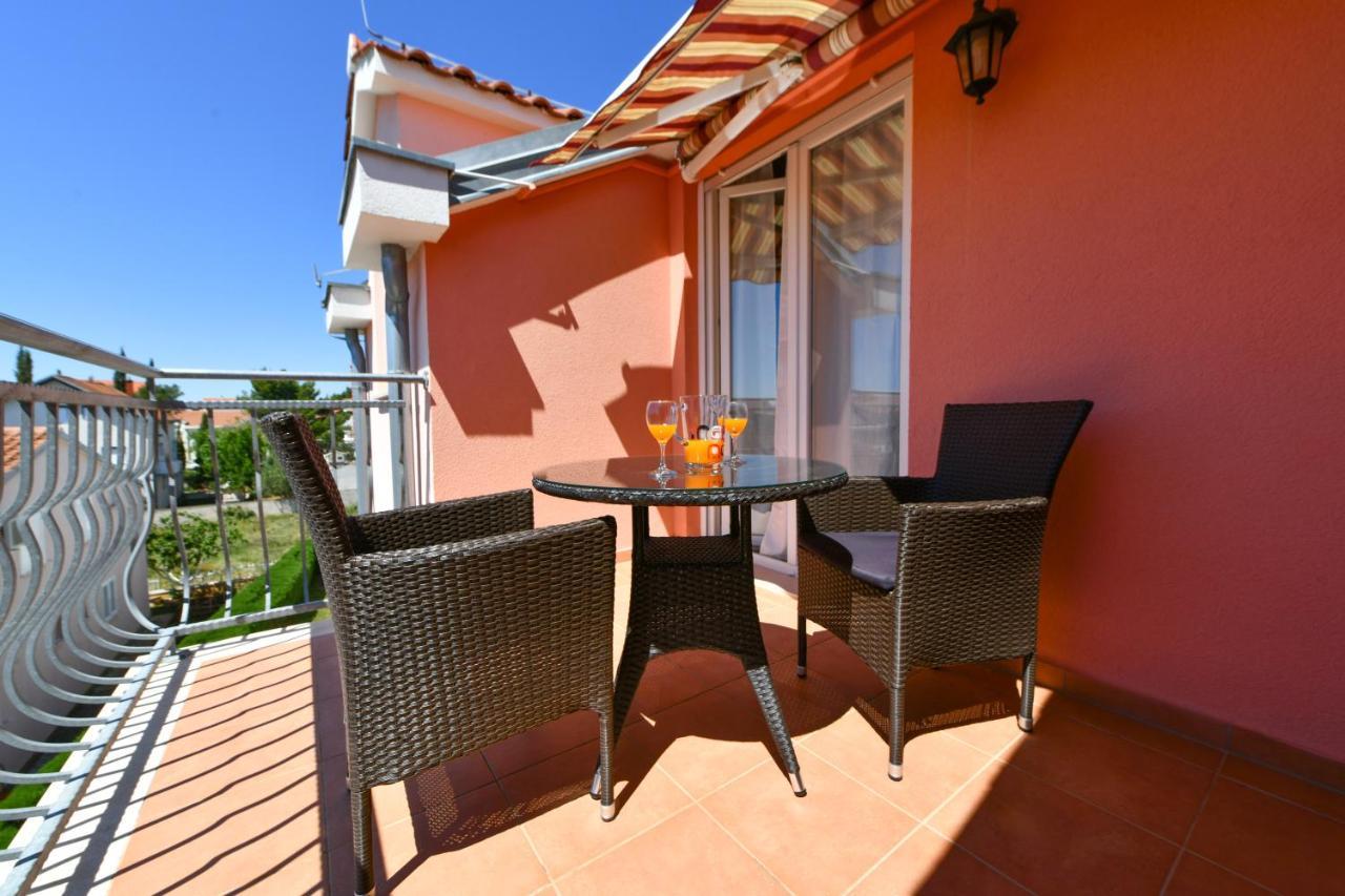 Apartments Villa Miranda Vodice Zewnętrze zdjęcie